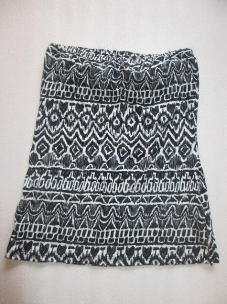 schwarz/weiß gemustertes trägerloses Top