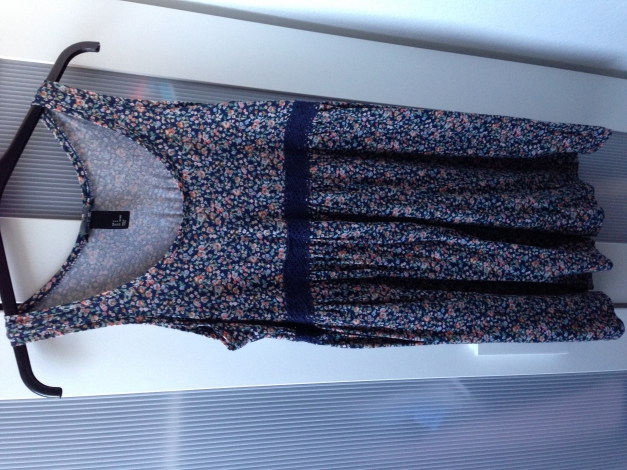 Kleid bunt von H&M