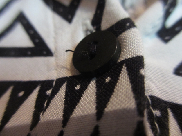 schwarz/weiße ärmellose Bluse von H&M