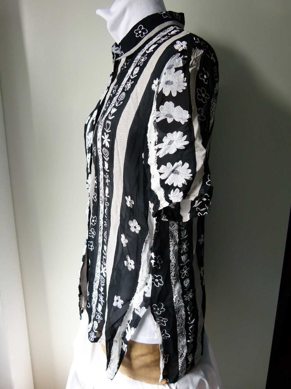 Sommer Bluse, schwarz weiß mit Blumenmuster, Boho Mori Landleben Floral Blüten
