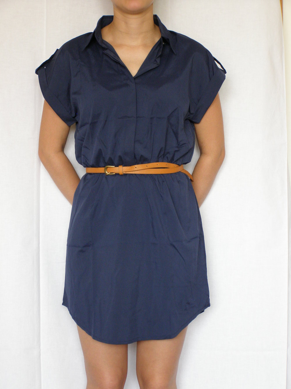 Kleid mit Gürtel