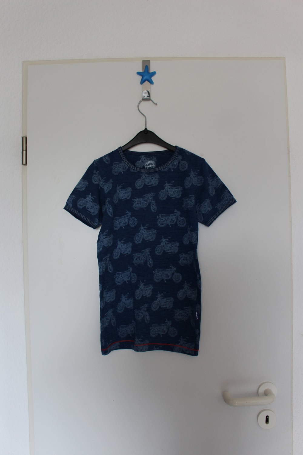 270. T-Shirt von Claesen's, Gr. 140-146, blau