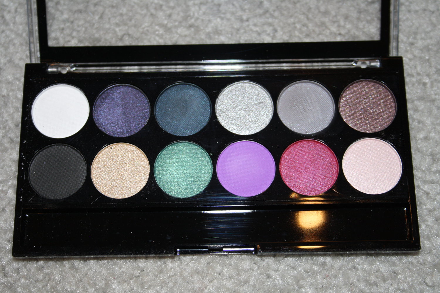 * Lidschatten Palette MUA