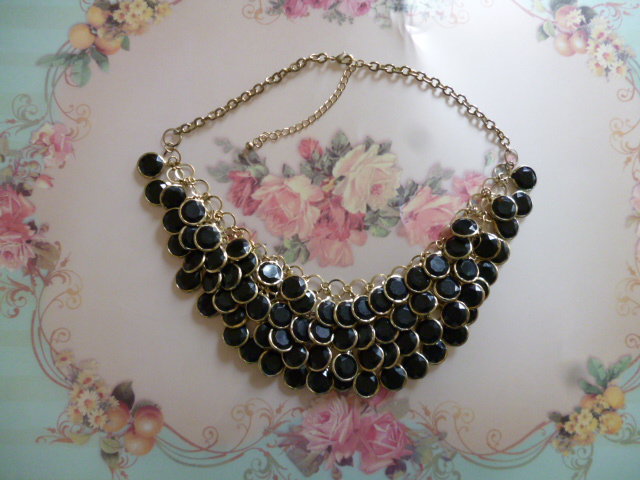 Schwarze /  Türkismint Wasserfall Kette gold Statement
