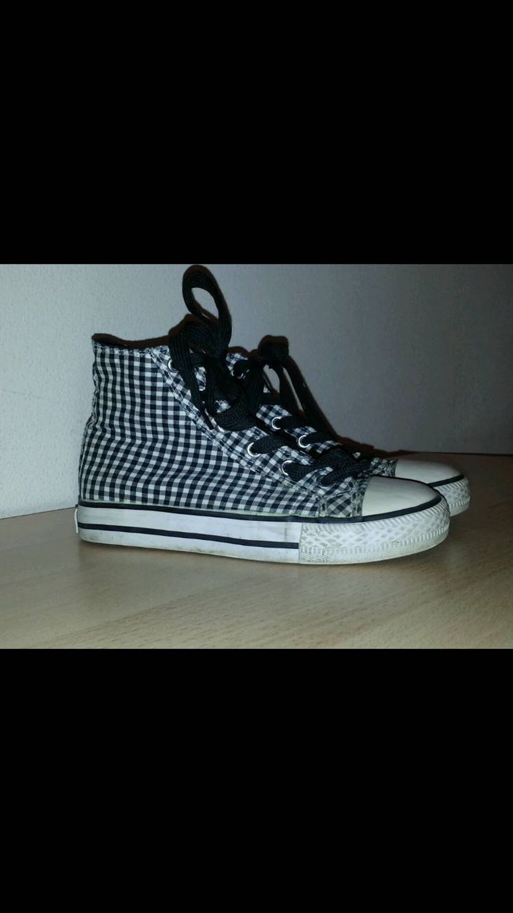 Sneaker in schwarz weiß 