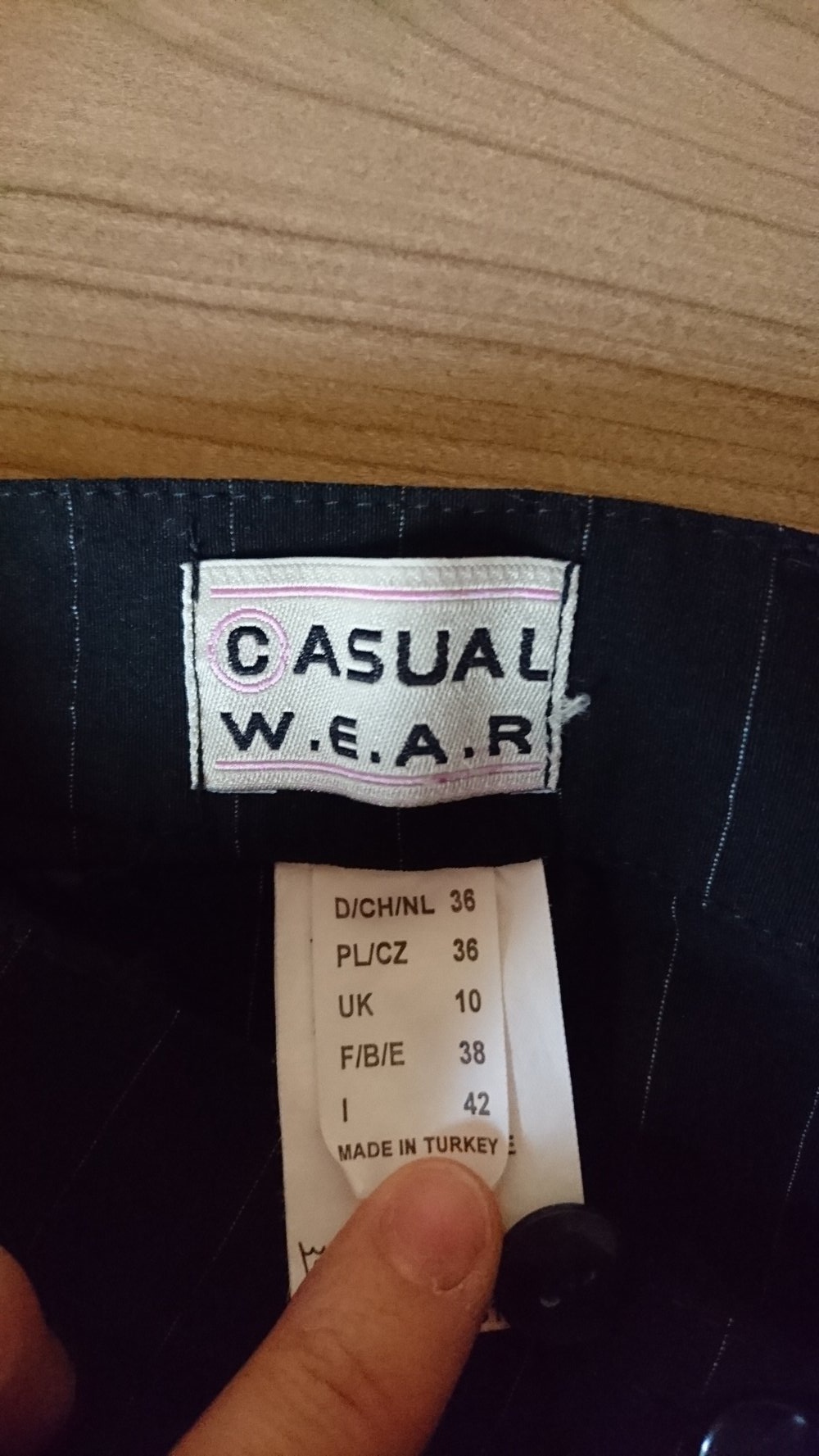 tolle Nadelstreifenhose in Gr. 36 von Casual Wear in schwarz