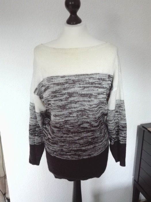 Oversize Pullover/Strickkleid mit Fledermausärmel