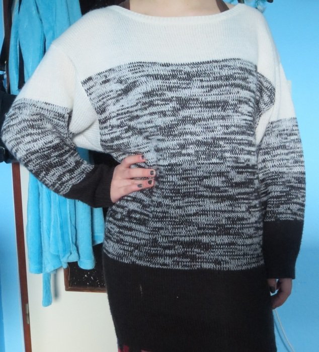 Oversize Pullover/Strickkleid mit Fledermausärmel