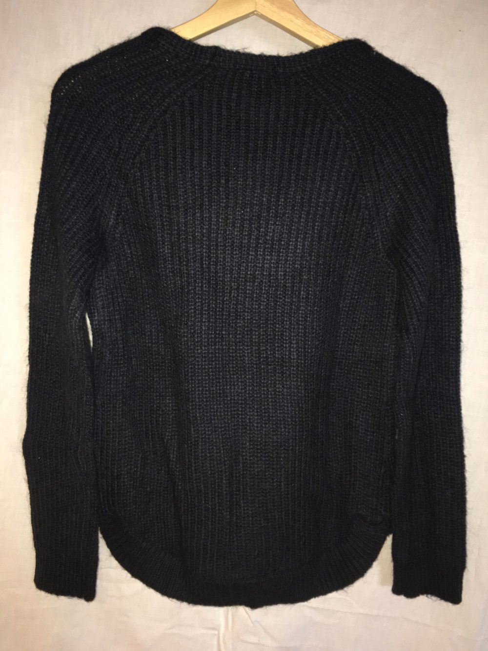 Kuscheliger dunkelblauer Pullover 