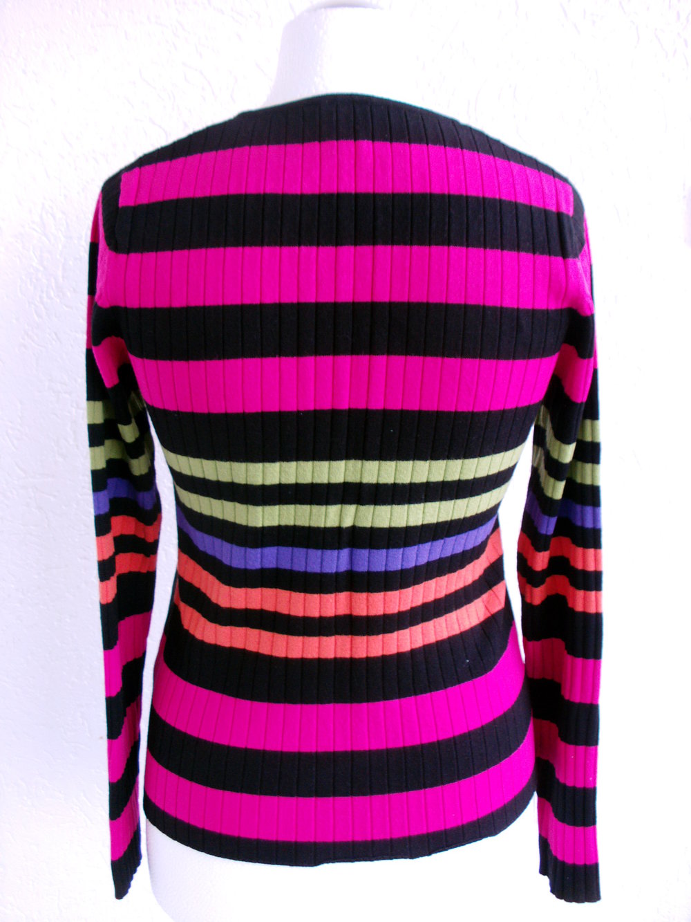 Pullover in neonfarben