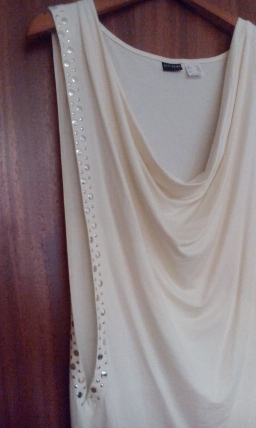 Top cremefarben mit Wasserfallkragen Gr.34