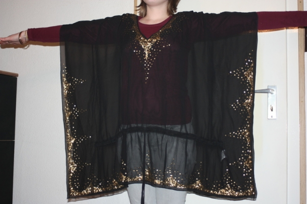 Oberteil, Shirt, Poncho, Chiffon, Tunika Bluse Gr. 44/46 mit Pailletten