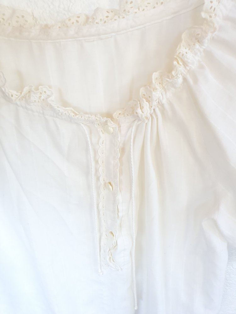 Weiße Vintage-Bluse mit Spitze ca. Größe M
