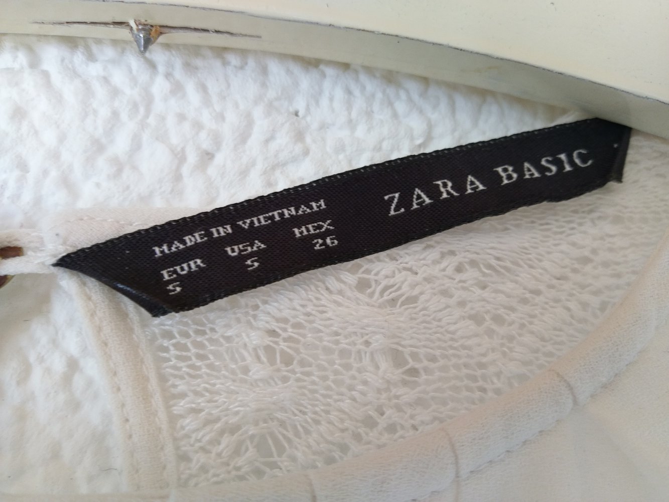 Zara Basic Bluse mit Spitzenärmeln Größe S