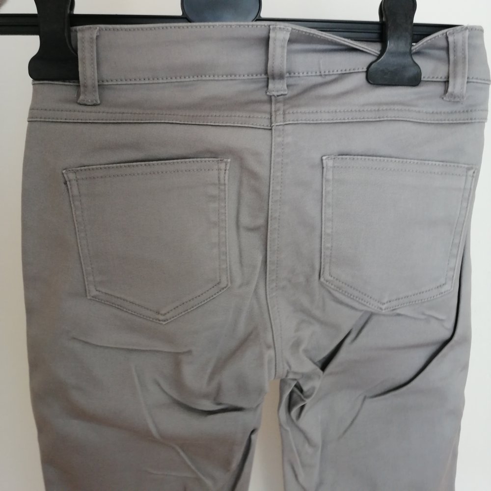 Schicke graue Hose