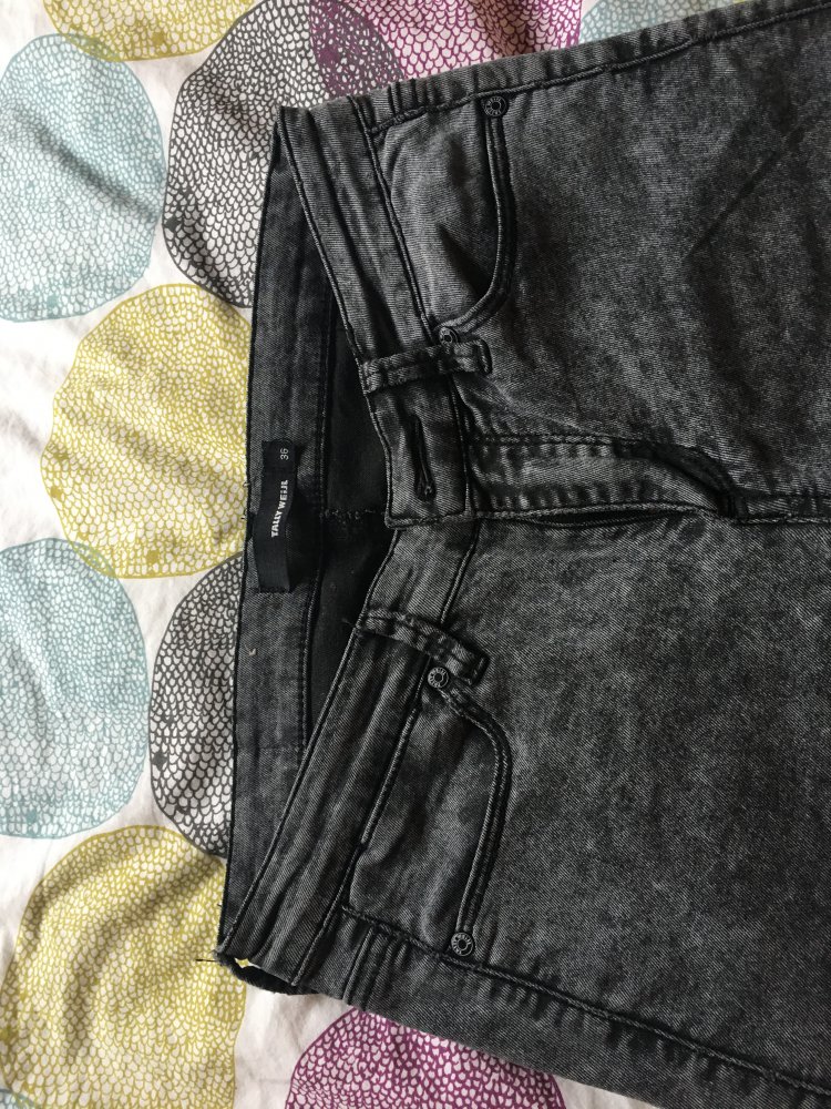 Graumelierte Jeans