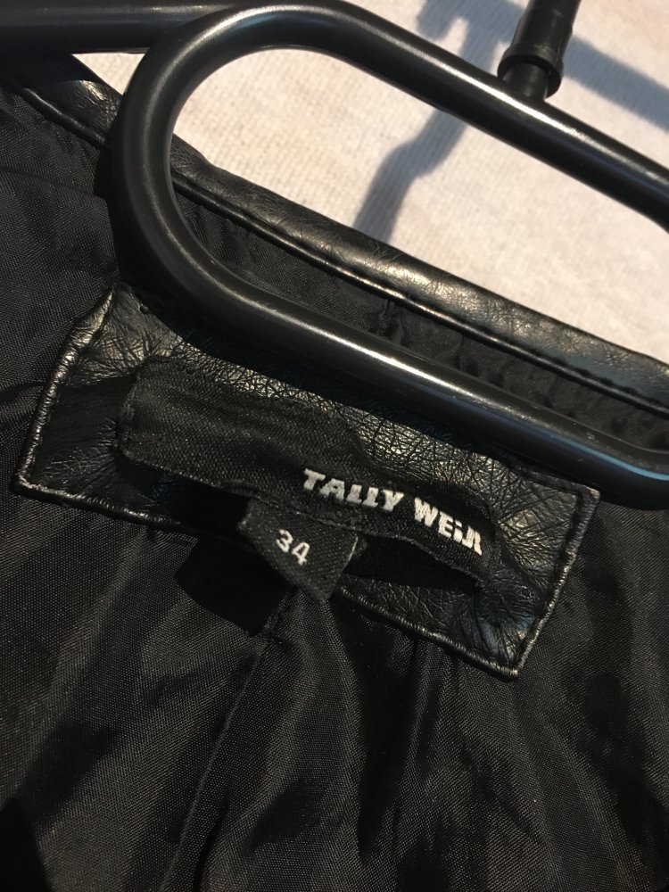 Schwarze Lederjacke 