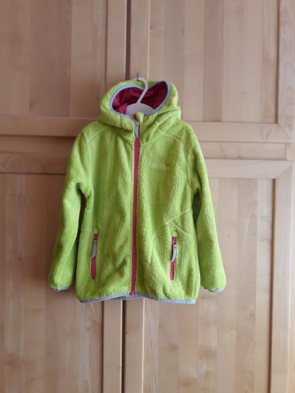 Neuwertige Kuscheljacke in Gr.116 von Regatta Great Outdoors