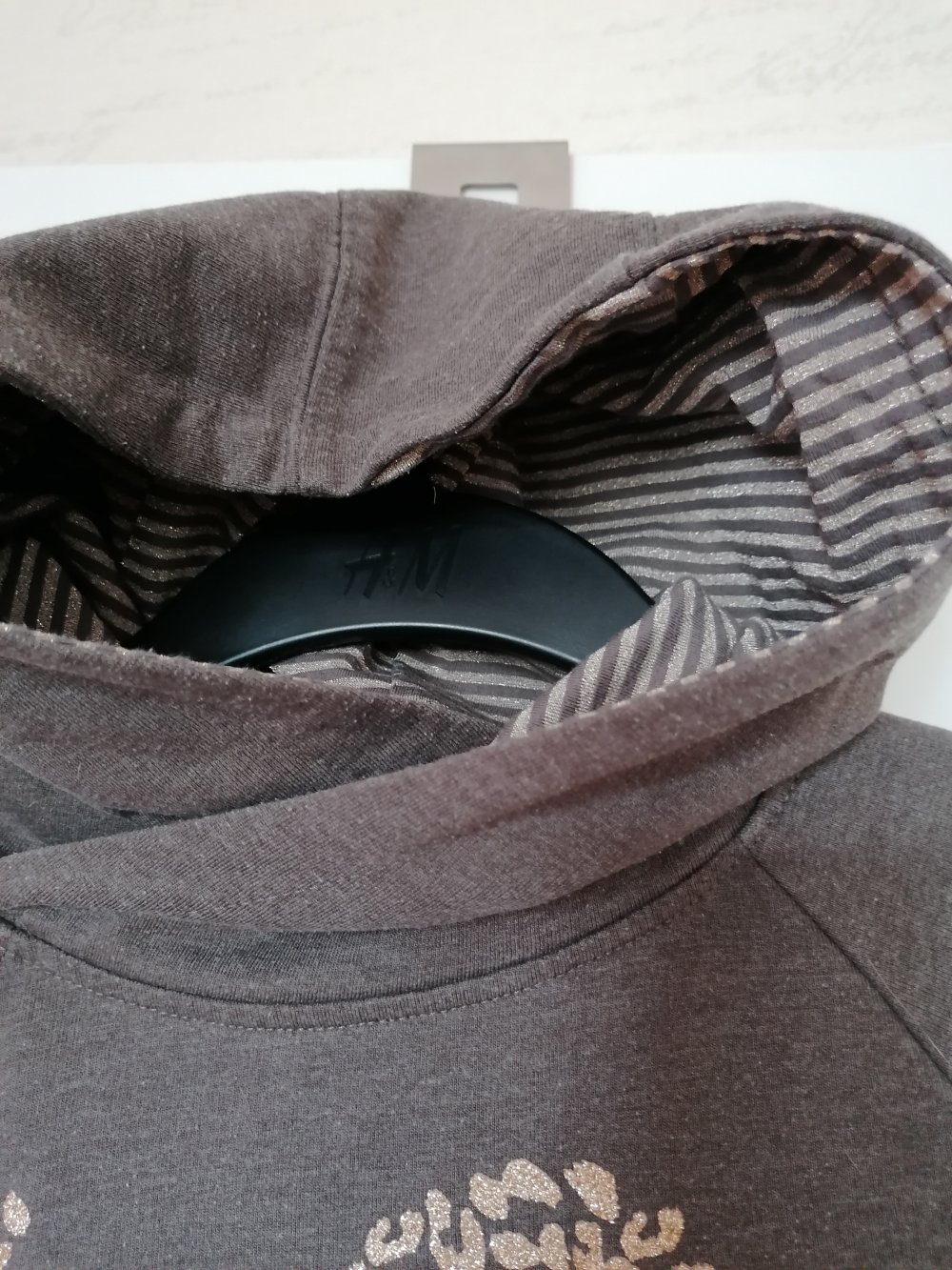 Yigga: Hoody mit Goldschrift Gr. 134/140
