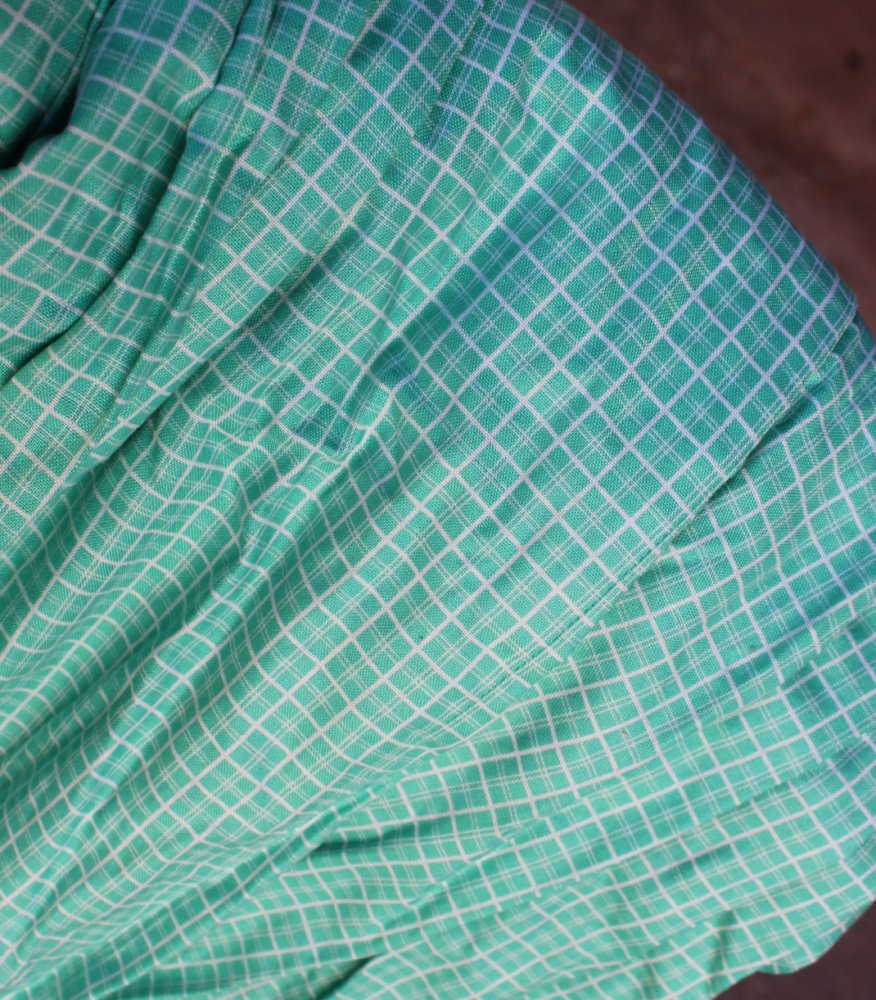 weiß mintfarben kariertes True Vintagedirndl mit eckigem Ausschnitt und Ärmeln, ca. Größe 38-40