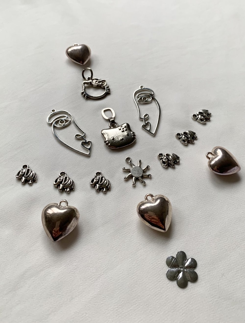silberne y2k vintage retro Schmuck Bastel Anhänger