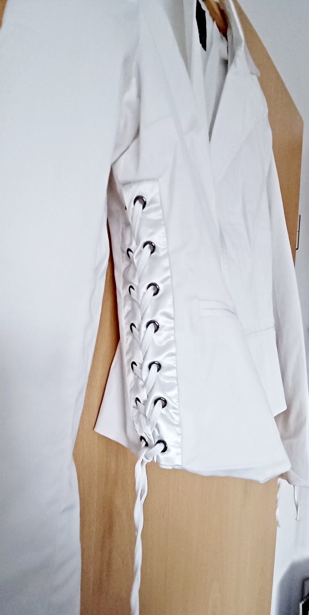 weisser Blazer