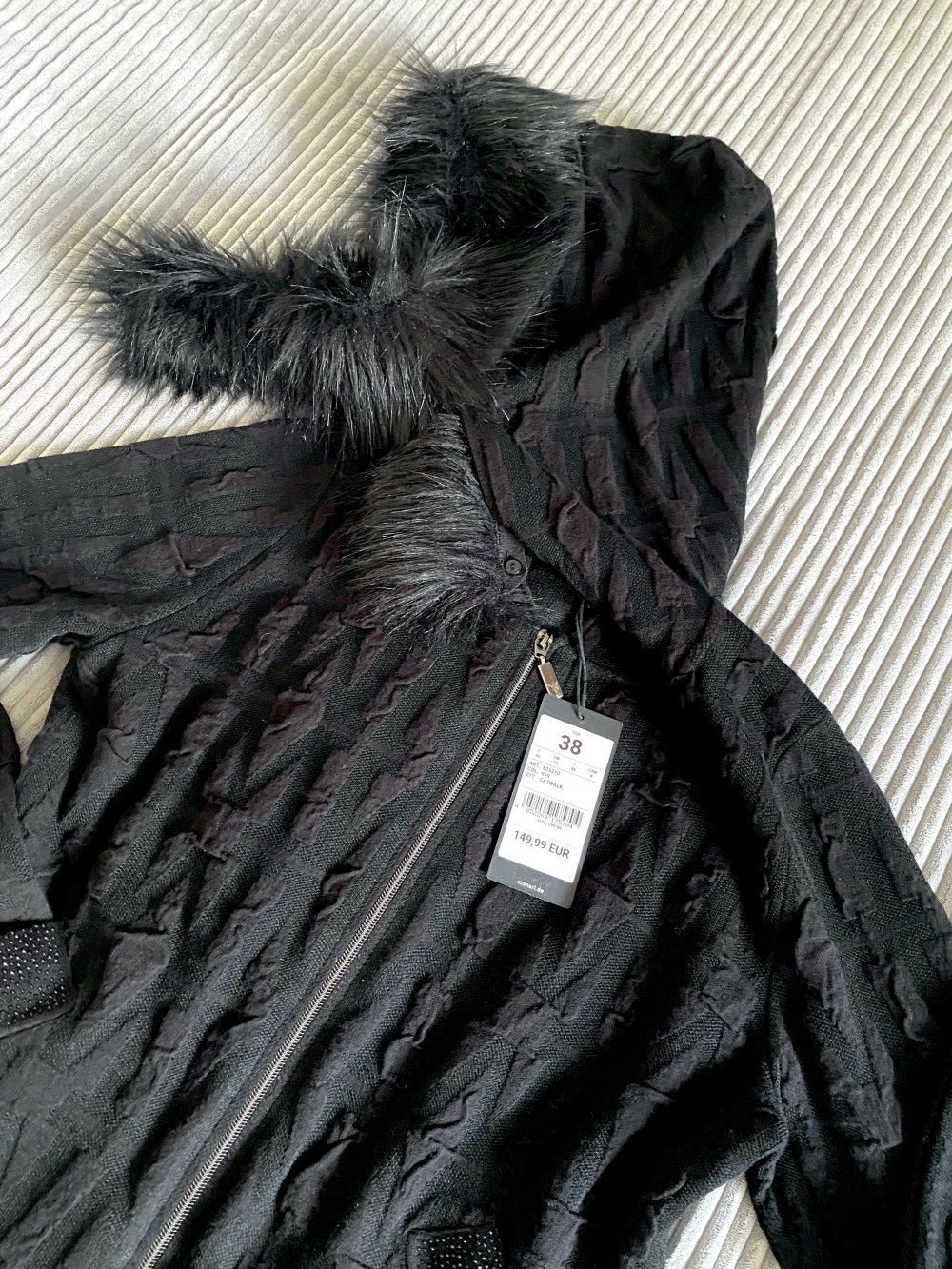 NEU Damen Jacke Strick Kapuze Gr.40 in Schwarz von Monari P.149,90€