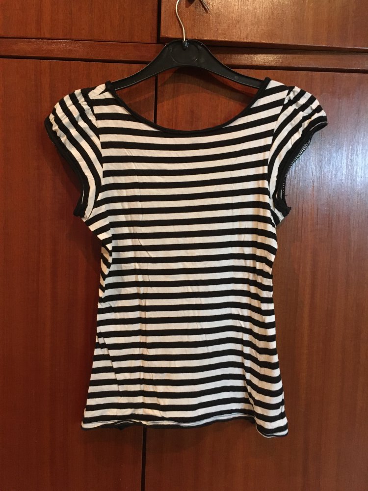 Gestreiftes T-Shirt von Amisu