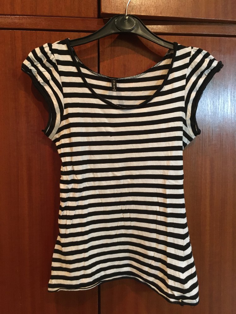 Gestreiftes T-Shirt von Amisu
