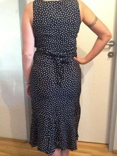 Kleid mit Punkten,
