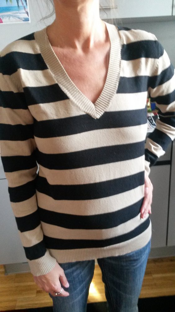 Dünner V-Pulli,