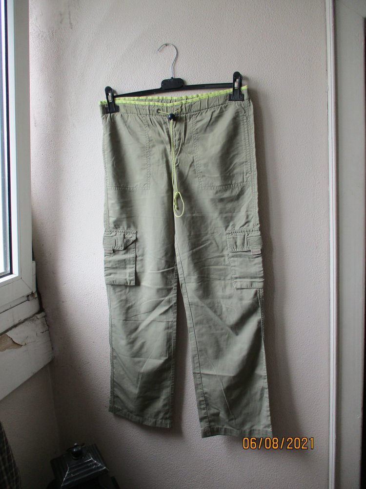 Hose von s. Oliver, oliv, Größe 164
