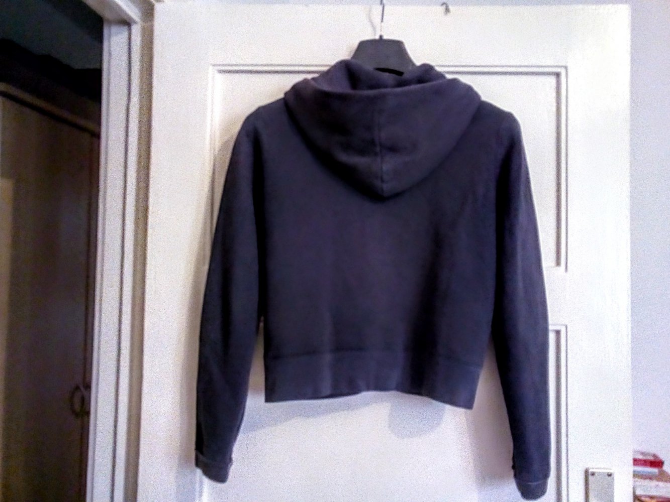 Schöne leichte dunkelblaue Jacke von Donna Carolina,