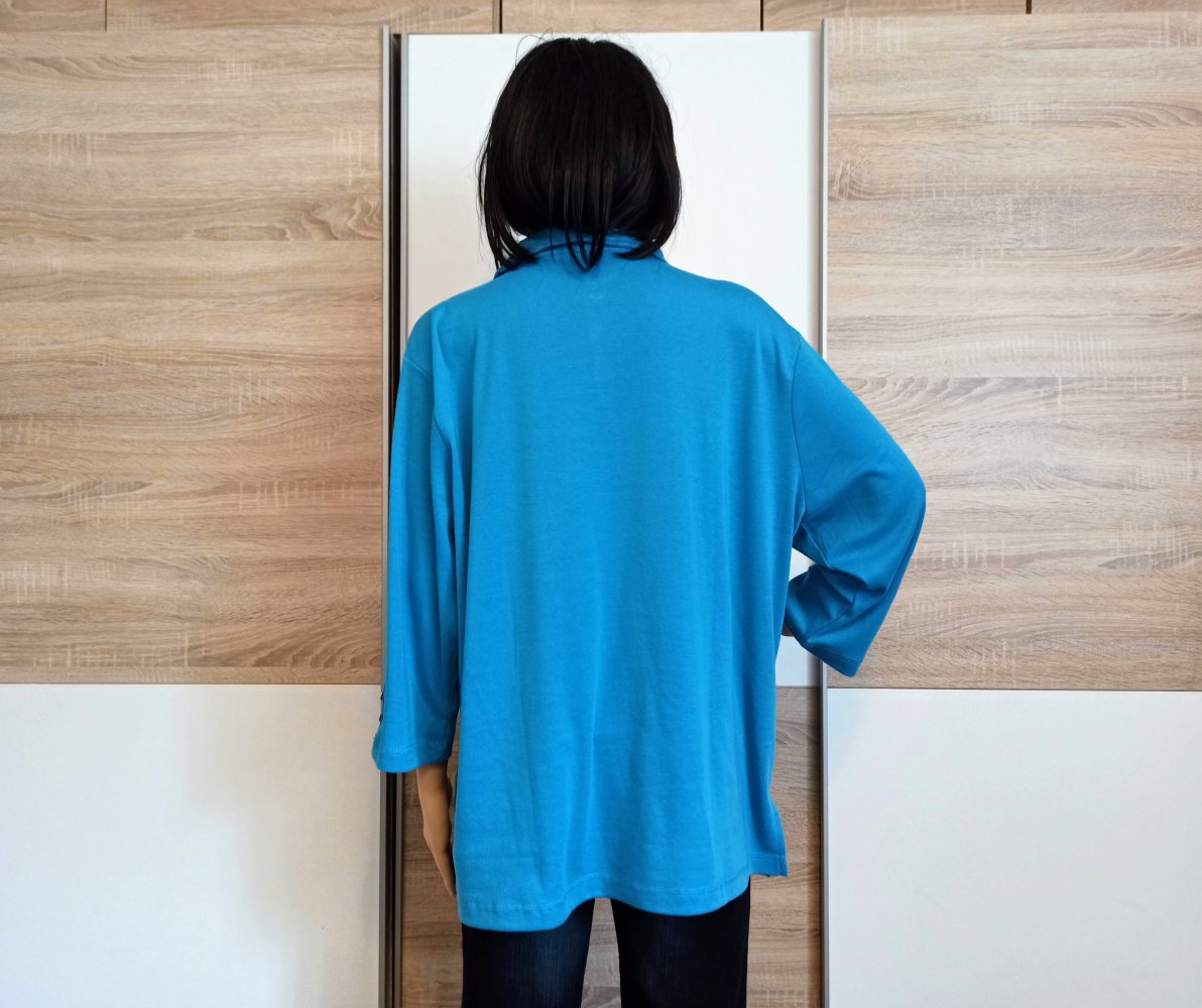 Schöner Pullover in blau von HT-Stars