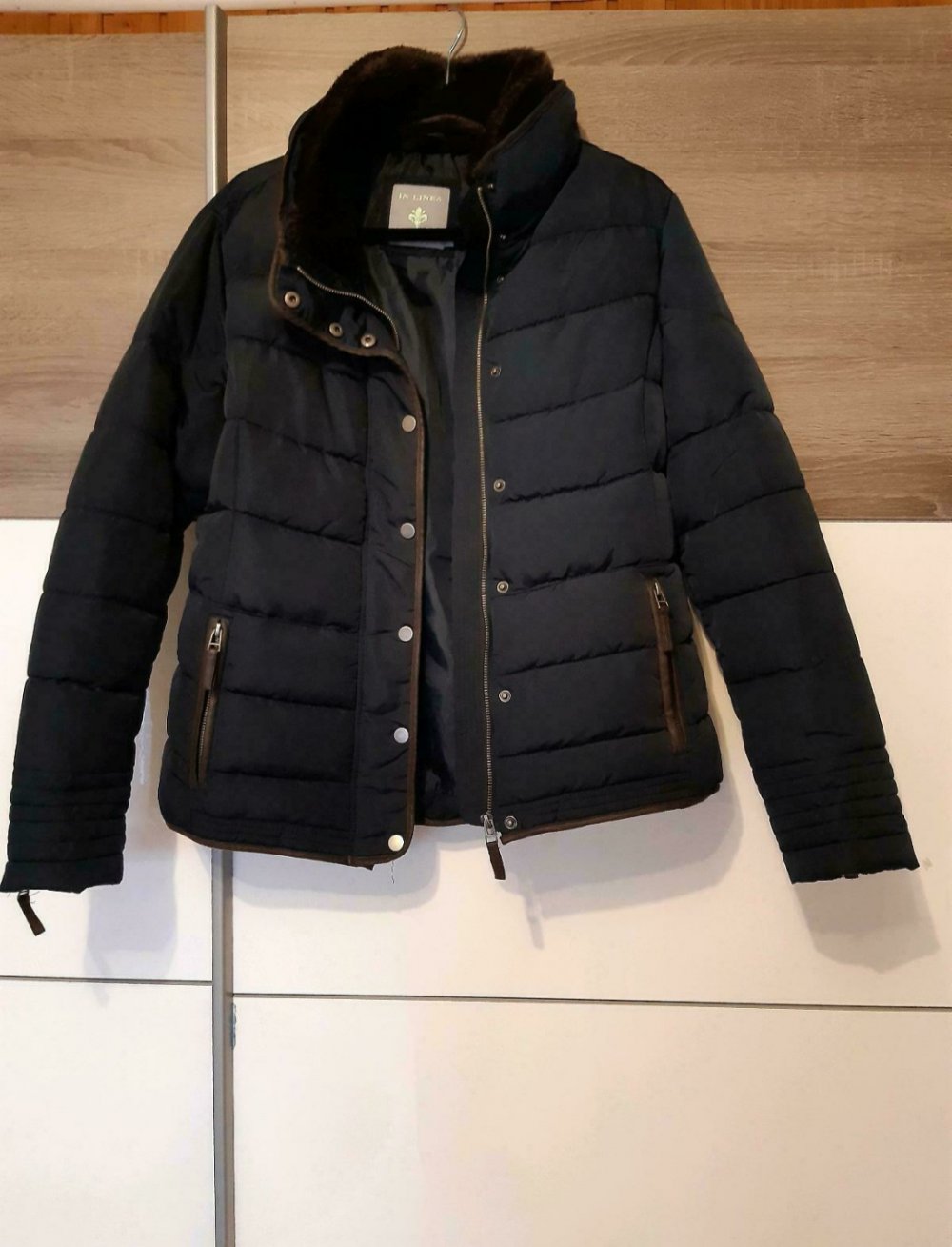 Winterjacke von der Marke IN LINEA