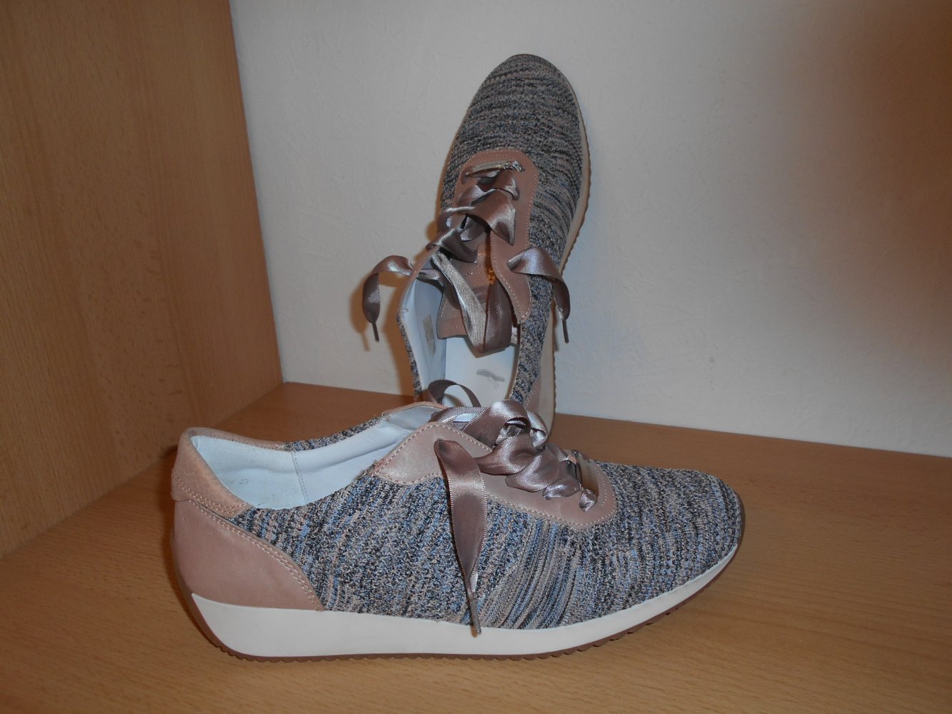 Schnürhalbschuh