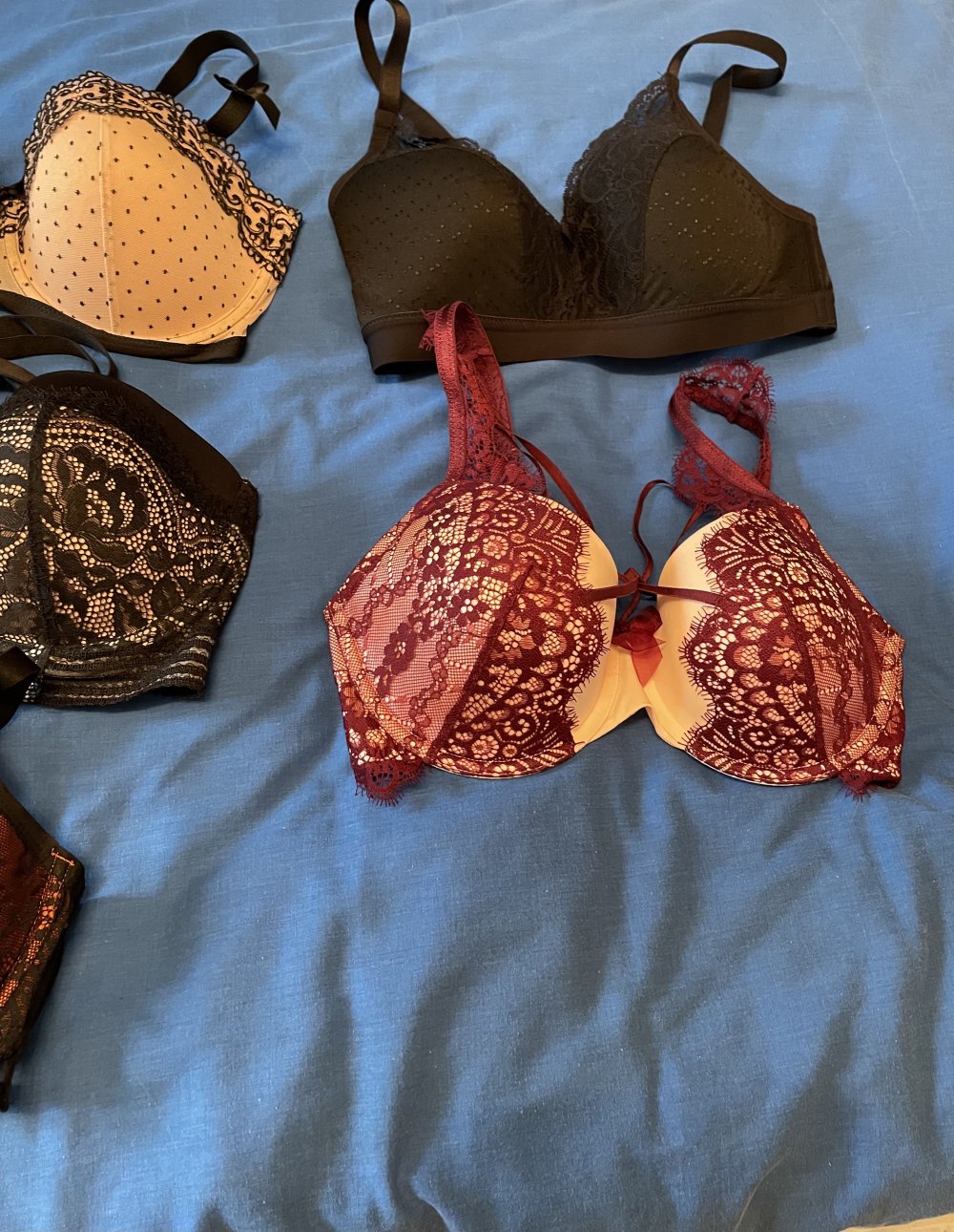 BH set hunkemöller 75E 10Stück 
