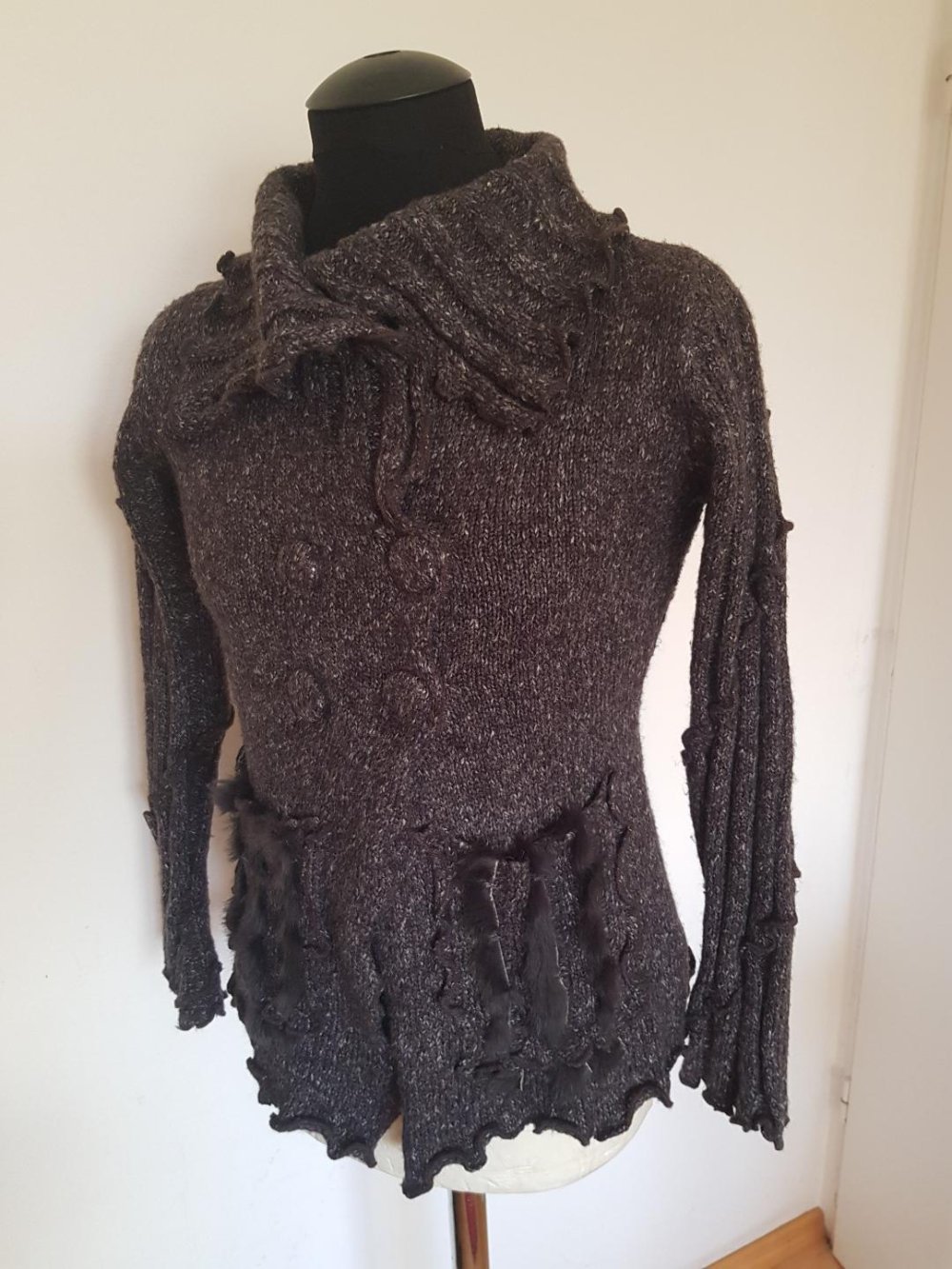 Wolljacke Wangshugiao in -schwarz-grau meliert mit Fell Gr. L TOP
