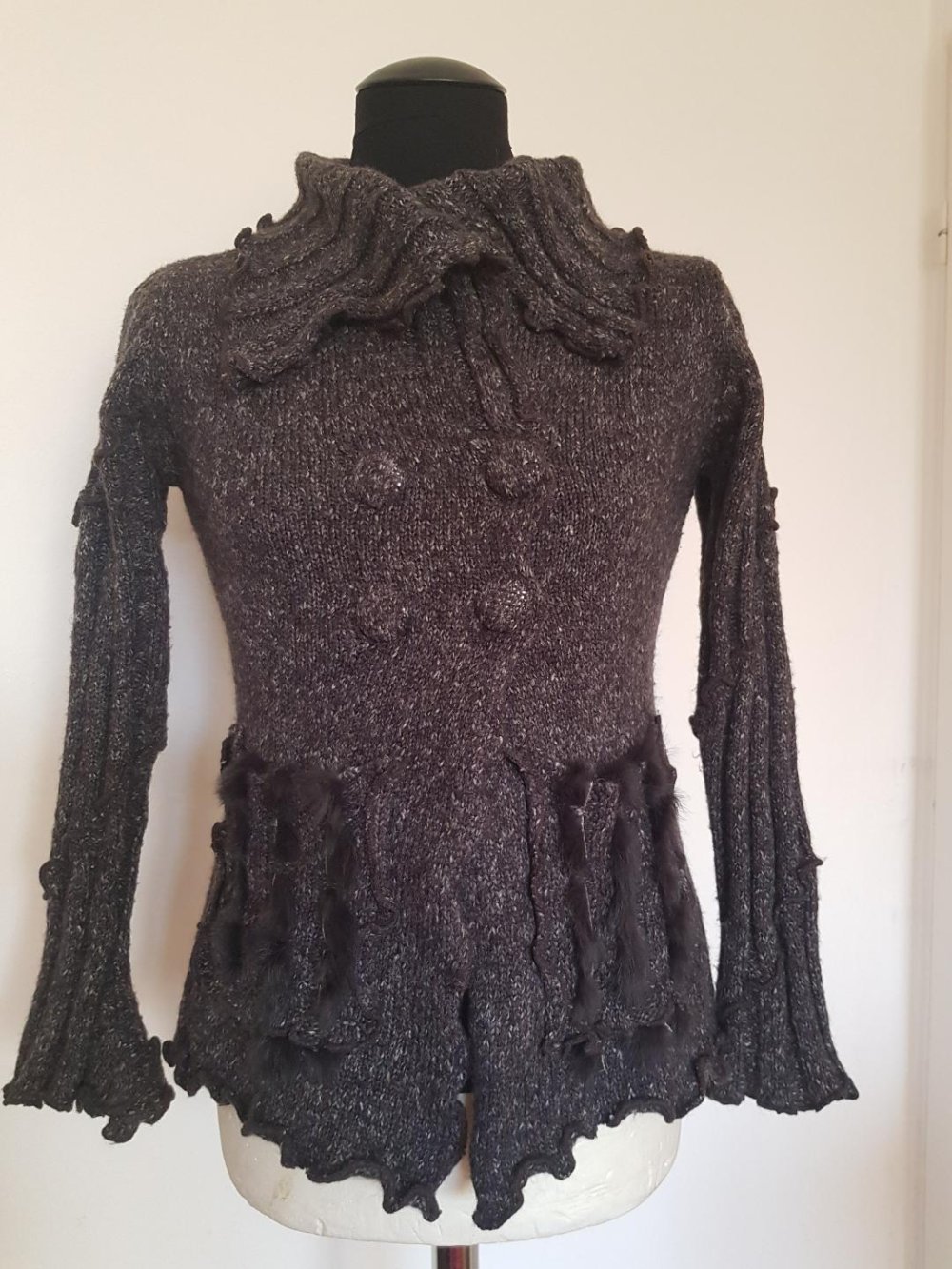 Wolljacke Wangshugiao in -schwarz-grau meliert mit Fell Gr. L TOP
