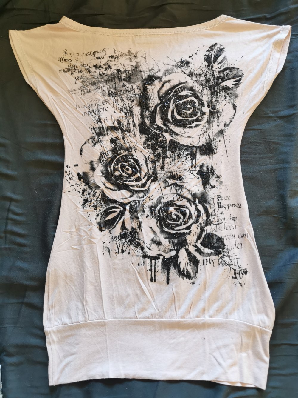 Shirt mit Blumenapplikation