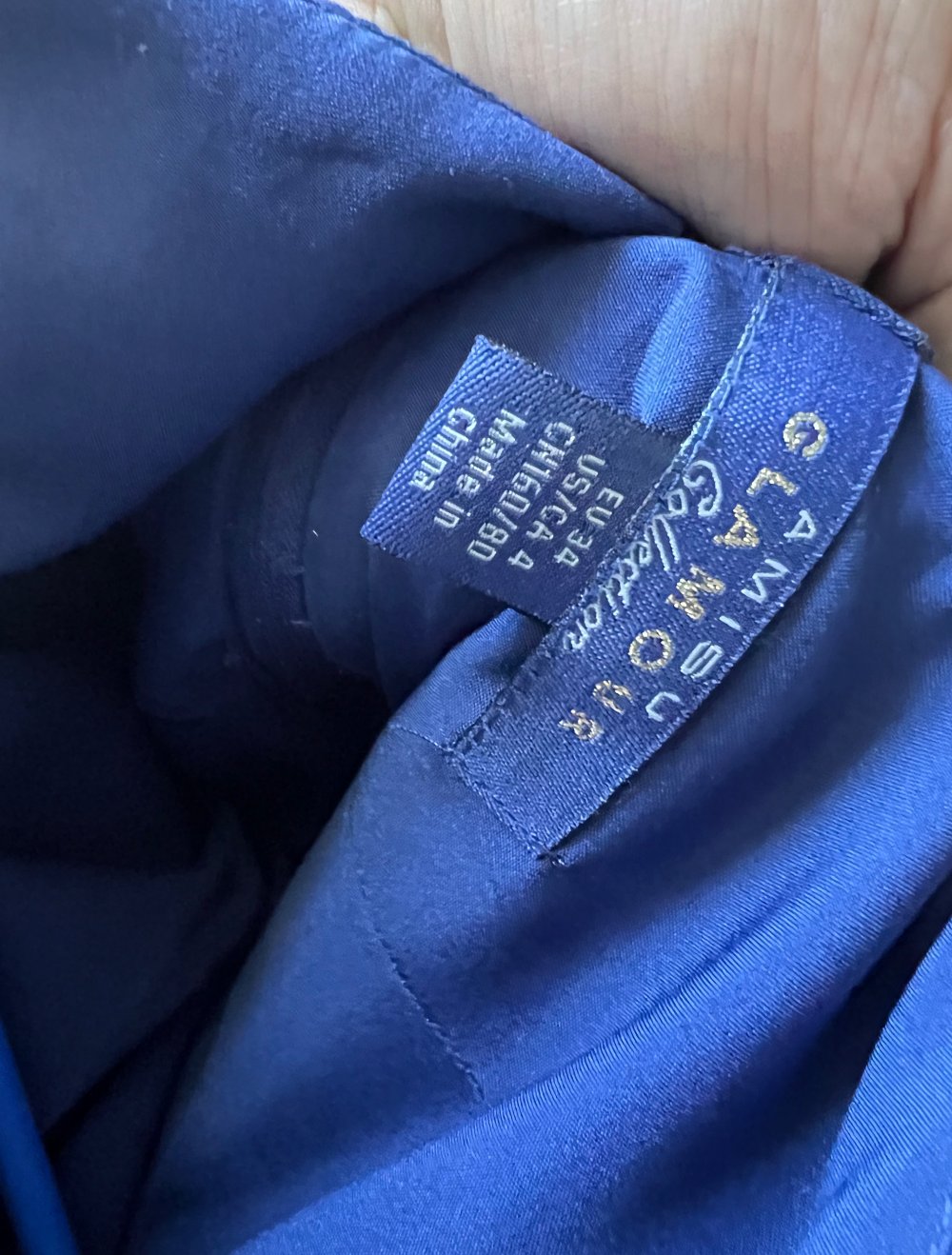 blaues Kleid