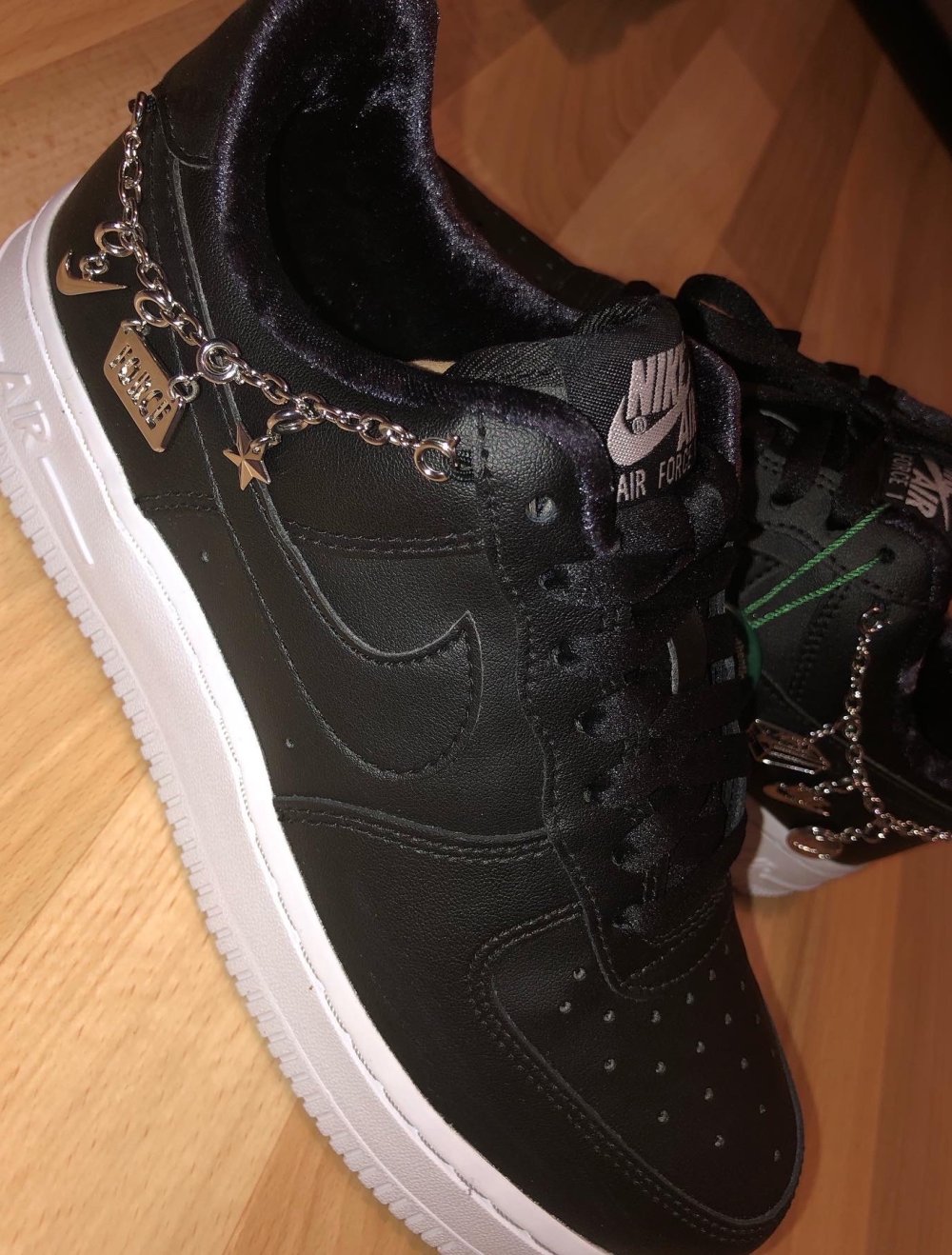 Nike Air Force One Low LX Black Pendant