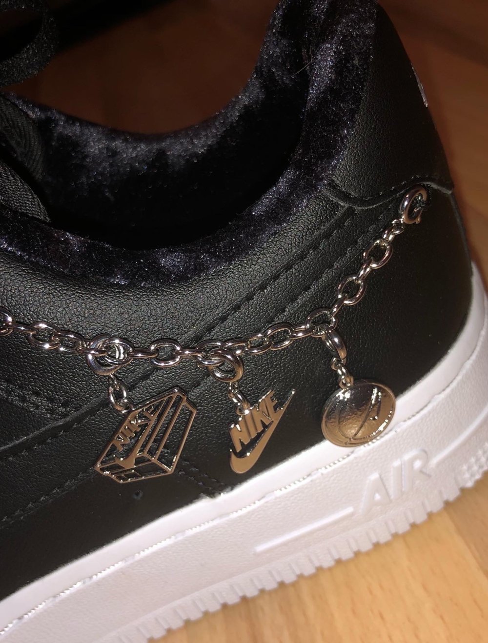 Nike Air Force One Low LX Black Pendant