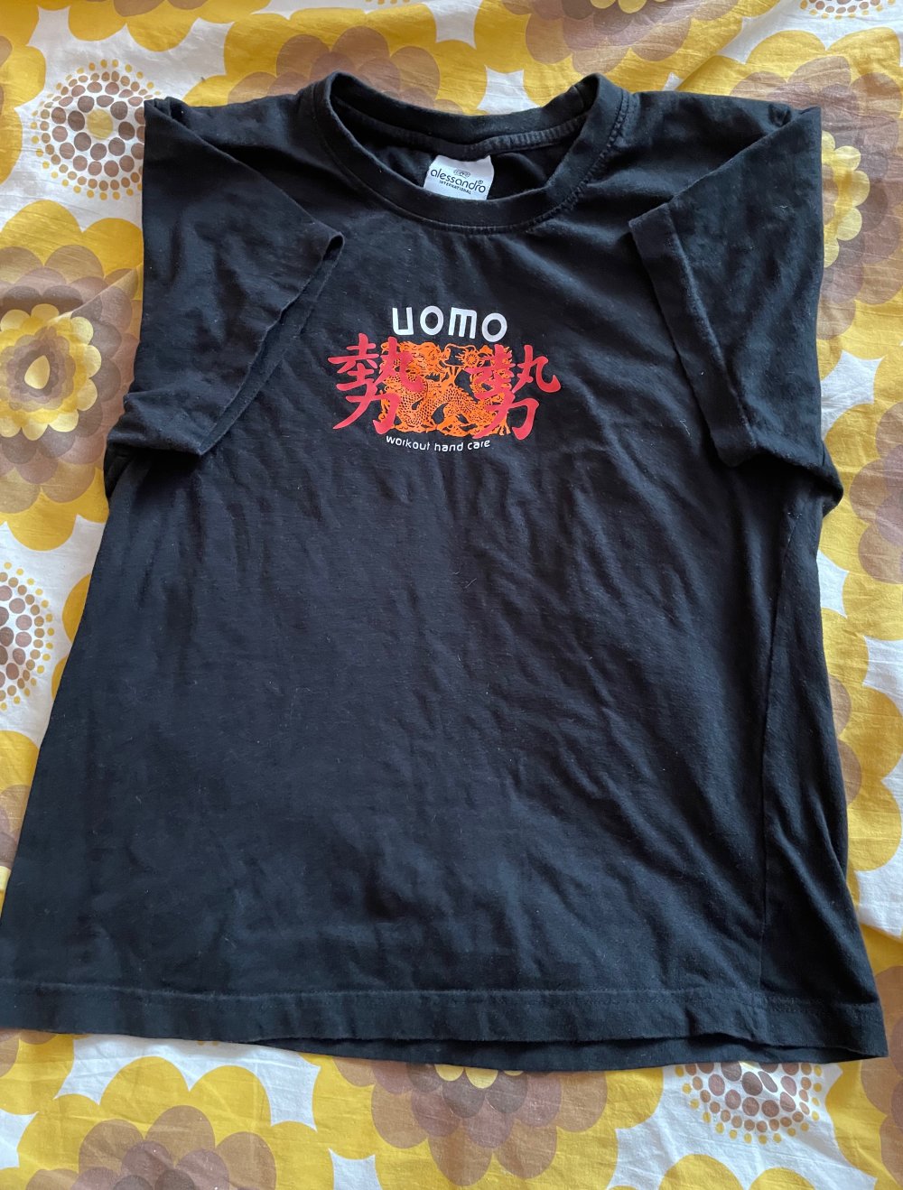 schwarzes T-Shirt
