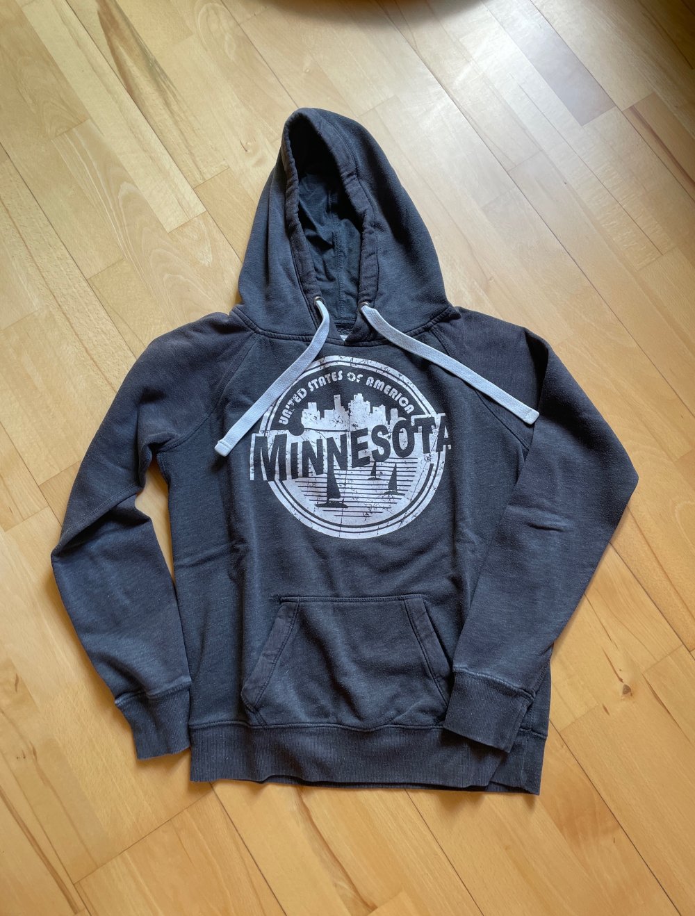 Minnesota pulli
