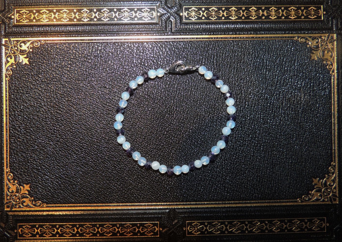 Heilsteine Armband aus Opalith und lila Schmucksteinen 18cm lang neuwertig