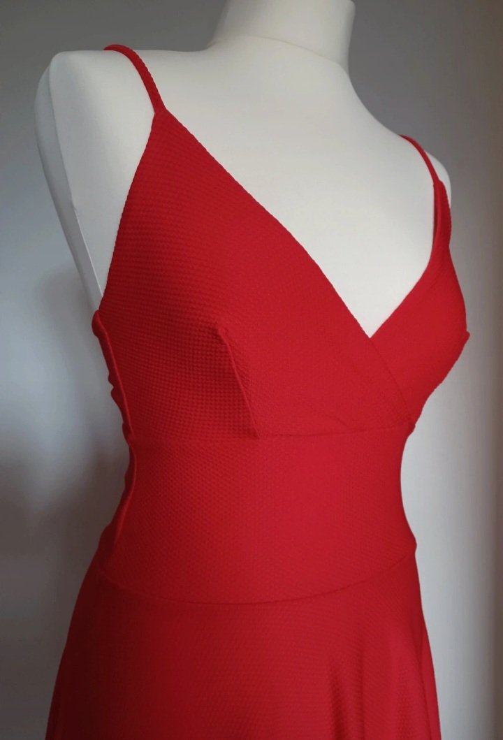 Sexy ROTES Trägerkleid - Gr. M