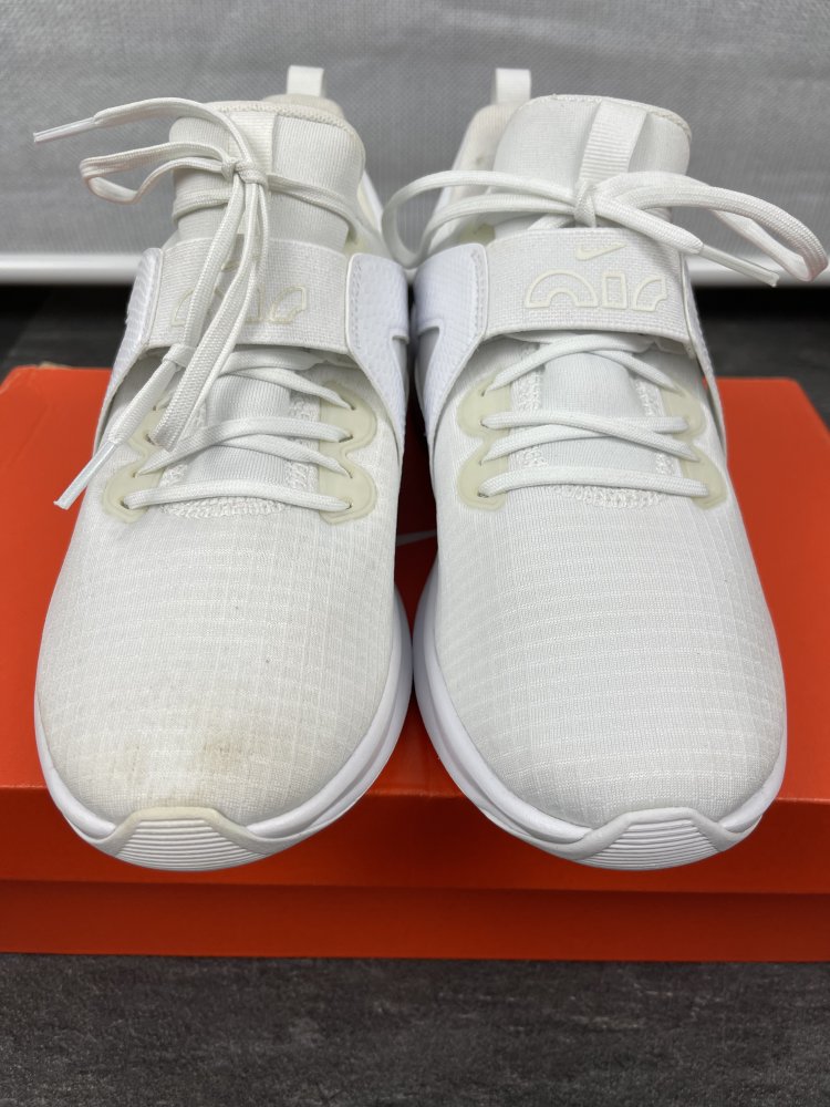 Weiße Nike Air Max Sneaker - Größe 38.5