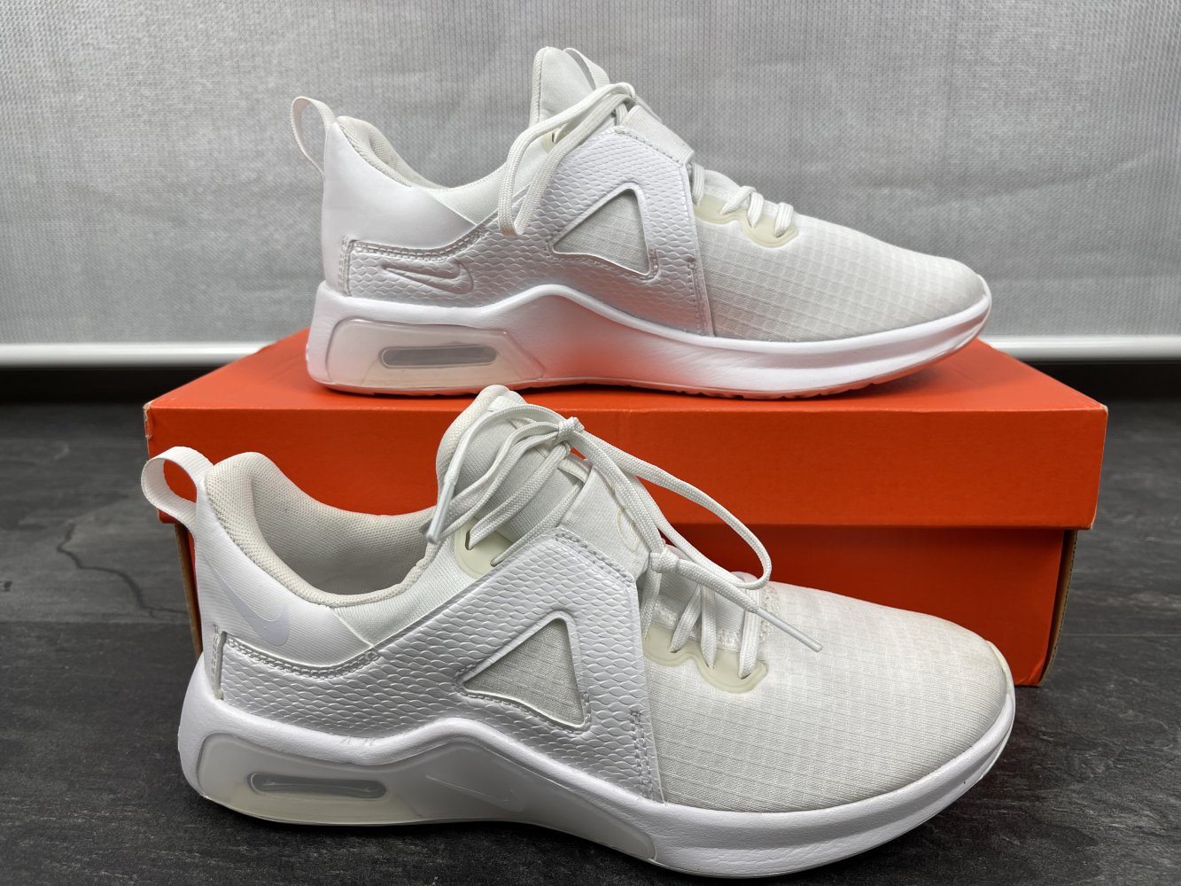 Weiße Nike Air Max Sneaker - Größe 38.5