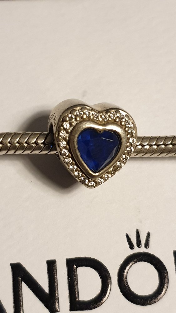 Original Pandora: Funkelndes Blaues Herz Charm, guter Zustand